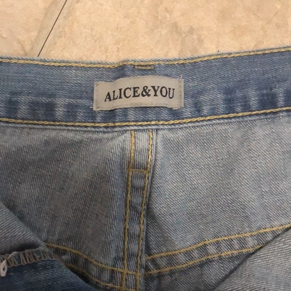 Alice & You 
Distressed Denim Shorts
Size 24 - Picture 2 of 4